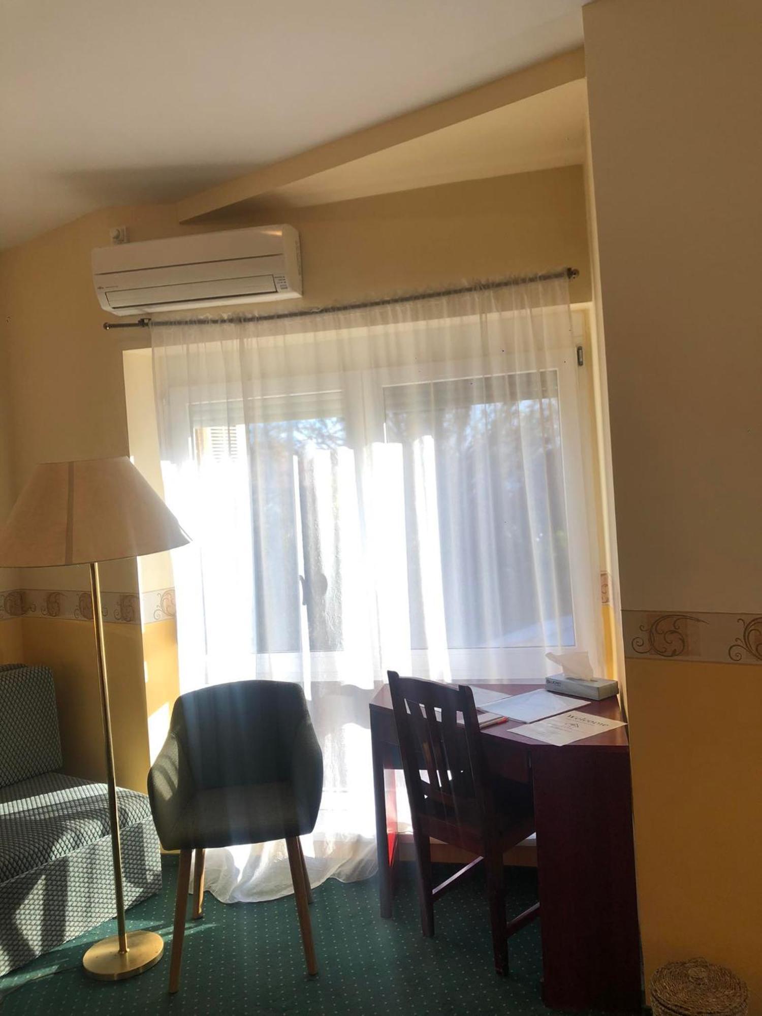 מלון Hódmezővásárhely Kenguru Panzio מראה חיצוני תמונה